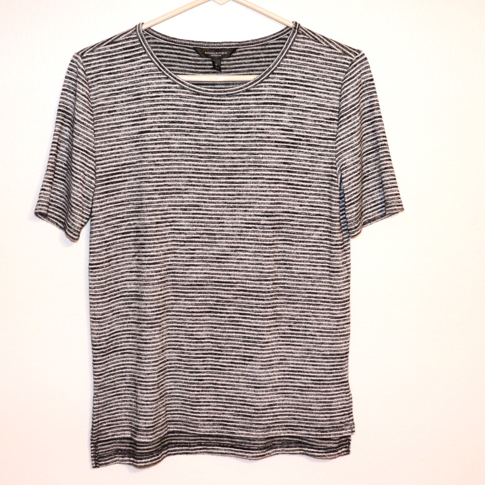 Banana Republic Luxespun Short Sleeve Top
